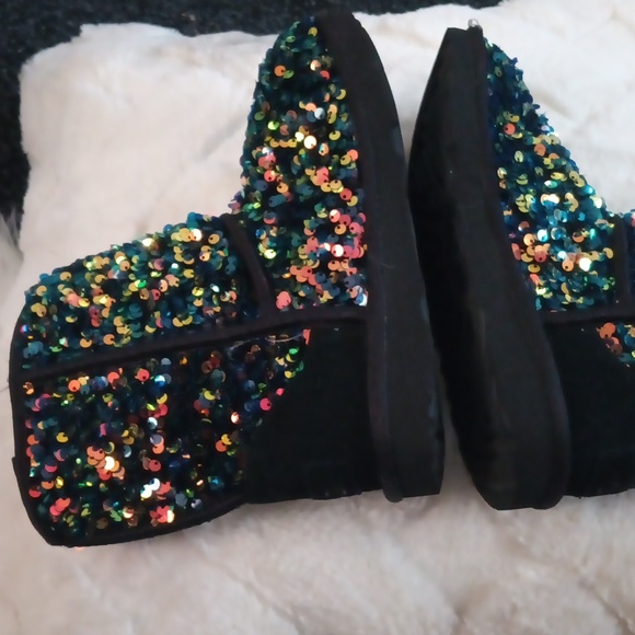 UGG boots - Picture 6 of 10